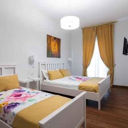 Marina Di Ortigia לינה וארוחת בוקר *