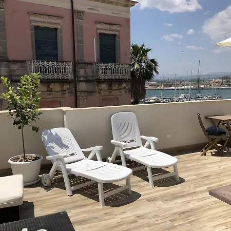 לינה וארוחת בוקר Marina Di Ortigia